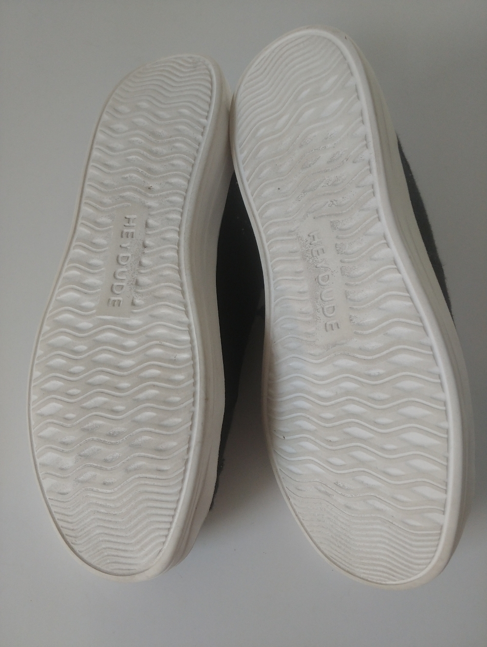 Hey Dude Karina Jet Black Slip-On Sneakers with White Soles Size 8 - Picture 4 of 9